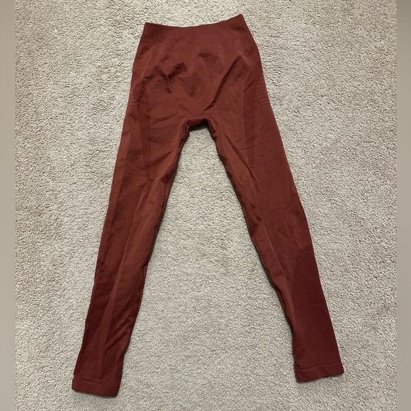 Alphalete Ozone Leggings - Picture 2 of 3